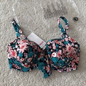 Freya bra-sized bikini swim top